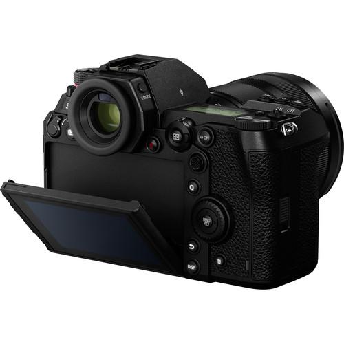 PANASONIC LUMIX S1R KIT WITH 24-105MM