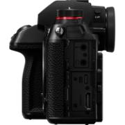 PANASONIC LUMIX S1R KIT WITH 24-105MM