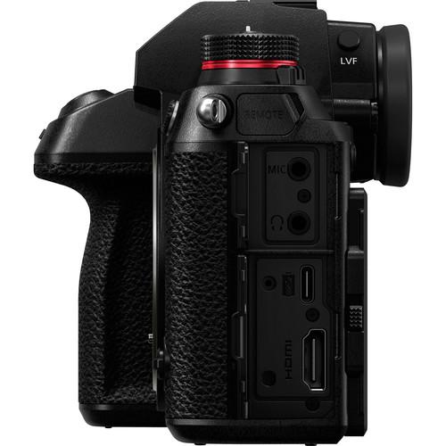 PANASONIC LUMIX S1R KIT WITH 24-105MM